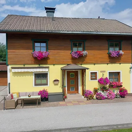 Kasbacher Apartament *
